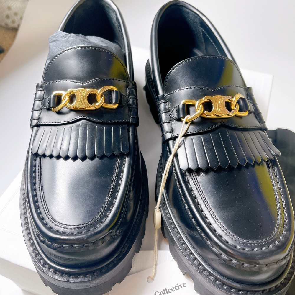 CELINE MARGARET LOAFER WITH TRIOMPHE CHAIN IN POLISHED BULL
